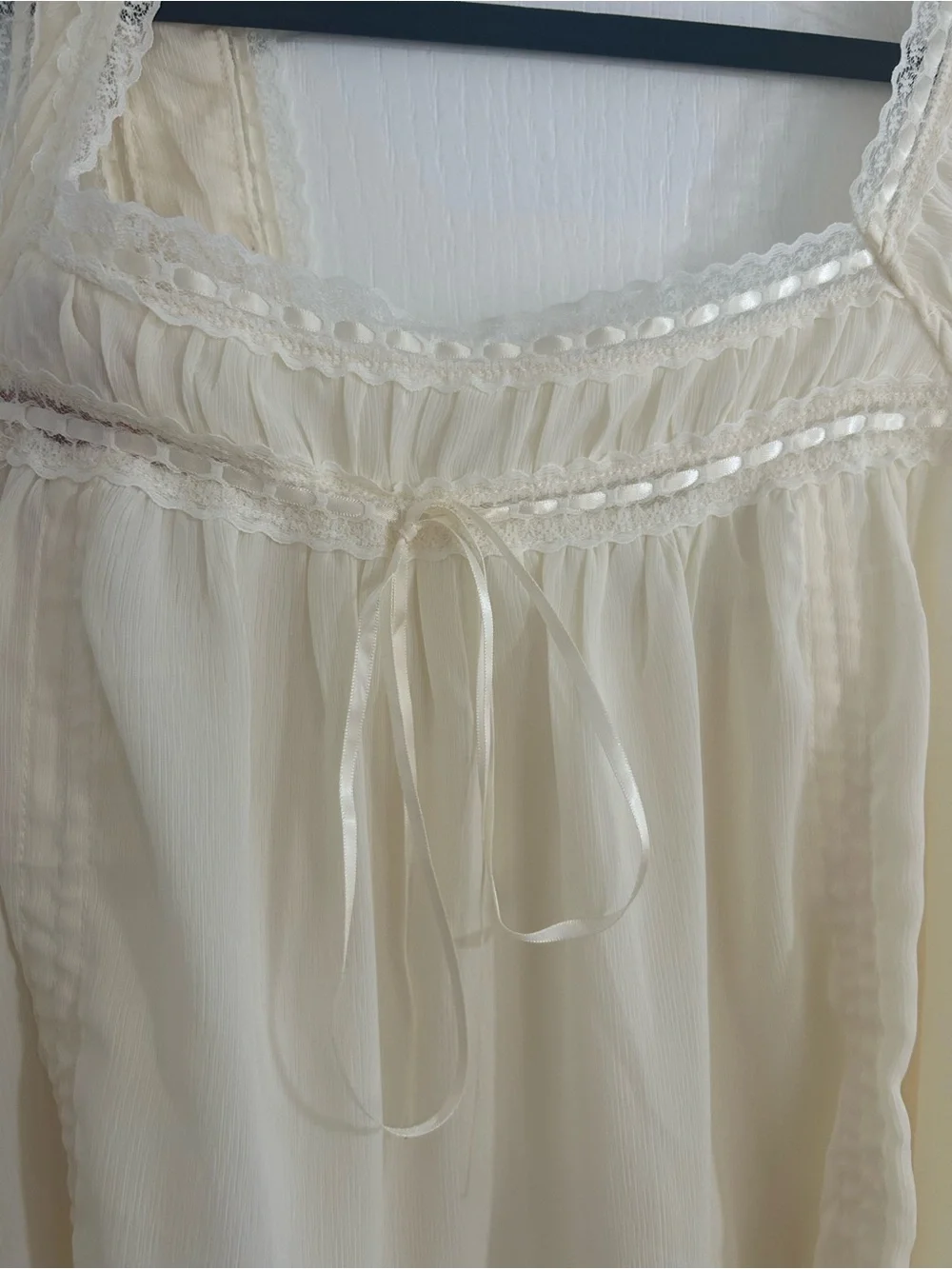 Princess Polly light cream